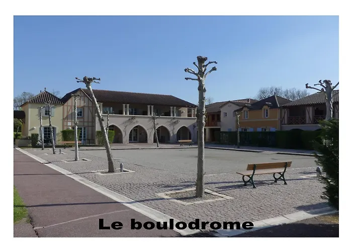 Avec Piscine. Monflanquin