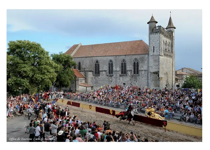 Avec Piscine. Monflanquin
